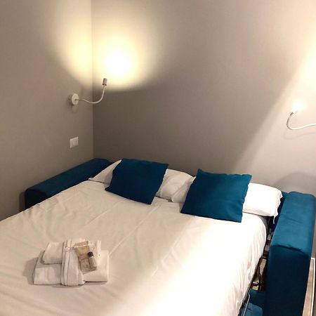 La Finestra Su Fontana Di Trevi - Charming View Apartment โรม ภายนอก รูปภาพ
